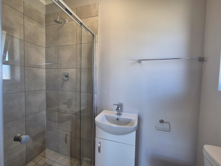 2 Bedroom Property for Sale in Pacaltsdorp Western Cape